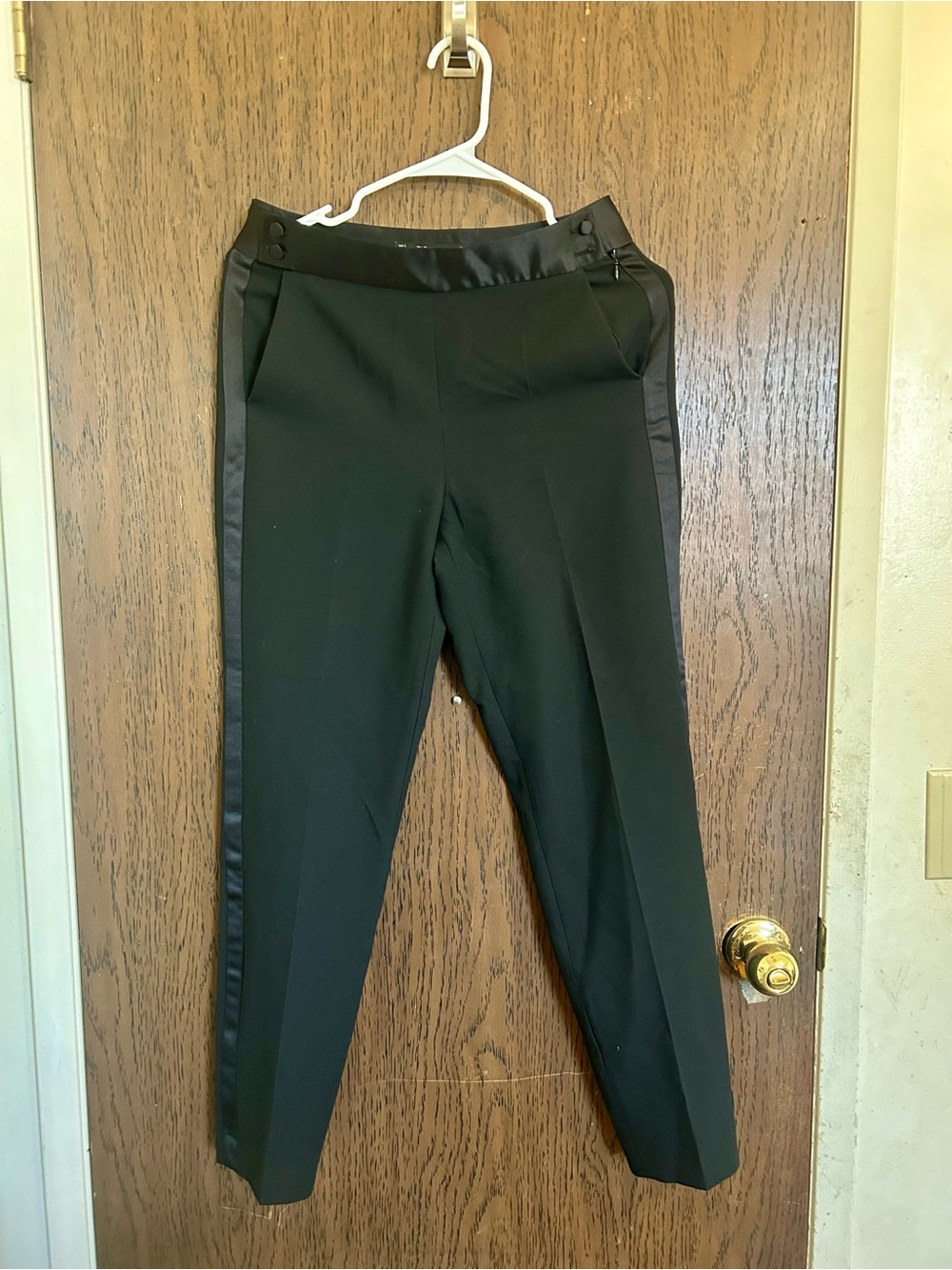 Zara Black Straight-Leg Pants with Satin Side Stripes A13